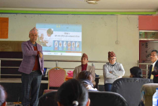 रुपन्देहीका ७ स्थानीय तहका स्वास्थ्यकर्मीलाई  आधारभूत तालिम