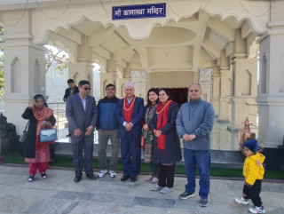 पूर्वउपप्रधानमन्त्री पोखरेल र स्वामी लोकानन्दद्वारा कामाख्या मन्दिर दर्शन