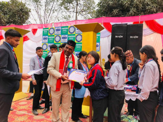 ज्ञानपुञ्ज बोर्डिङ्गमा पुरस्कार वितरण