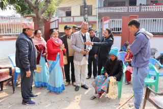 बाआमासँग नगरप्रमुख कार्यक्रम निरन्तर, घरदैलोमै सेवा पाएपछि जेष्ठ नागरिकमा उत्साह