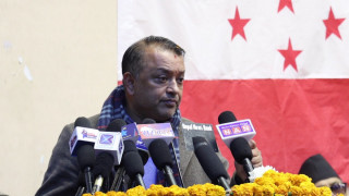 रास्वपाप्रति गगनको टिप्पणी : जादुगर हुँ भन्दै आएर संविधानमाथि प्रहार गरिरहेका छन्