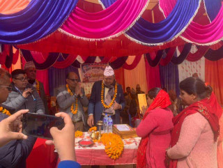 आदर्श आधारभूत विद्यालयमा पूर्वविद्यार्थी मञ्च गठन र छात्रवृत्ति वितरण