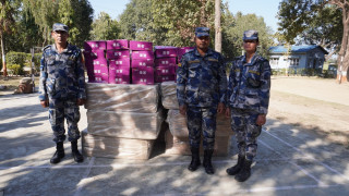 रुपन्देहीमा सशस्त्र प्रहरीद्वारा अवैध जुत्ताचप्पल बरामद