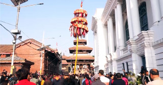 वसन्तपुरमा चिर ठड्याएसँगै  होली सुरु