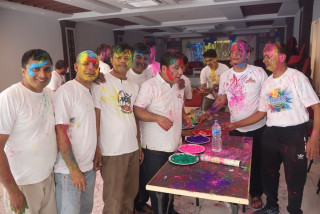 सुरु भयो होलीको रौनक