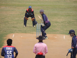 रूपन्देही सुपर लिग : मिर्नाल गुरुङको शतकको मद्दतले वेष्टर्न विजय