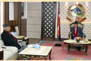 प्रधानमन्त्री प्रचण्ड र अध्यक्ष ओलीबीच छलफल