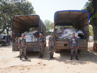 सशस्त्र प्रहरीद्वारा रुपन्देहीमा १० हजार २ सय केजी अवैध चिनी बरामद