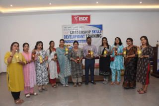 एलएसडीटीको ११२ औ श्रृंखला पूरा, ‘माया तेल’ ले दियो उपहार