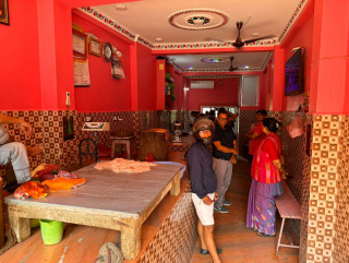 बुटवलका दुईवटा मासु पसललाई जरिवाना