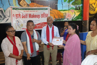 सिद्धार्थनगर–१३ मा एकहप्ते ‘सेल्फ मेकअप’ तालिम सम्पन्न