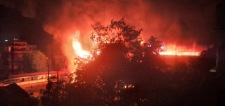 बुटवलको डेल्टा कम्प्लेक्समा आगलागीबाट ५० करोडको क्षति