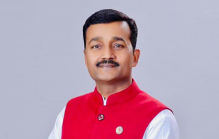 स्वास्थ्य क्षेत्रको पुराना संरचनालाई व्यवस्थित गर्न ध्यान केन्द्रीत गरेको छु : स्वास्थ्यमन्त्री यादव