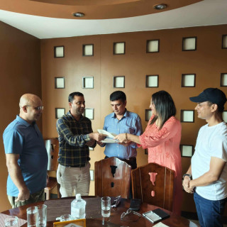 सिन्धुलीको सुनकोशी किनारमा १४ औं शाखा  सञ्चालन गर्दै होटल पौवा