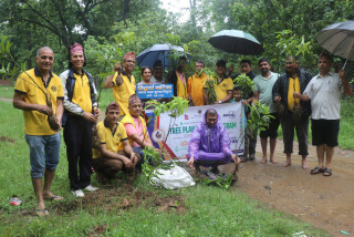 लायन्स क्लब अफ बुटवल सिद्धार्थले गर्‍यो वृक्षारोपण