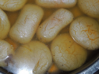 जिल्ला अनुगमन समितिद्वारा  भैरहवामा अखाद्य मिठाई नष्ट