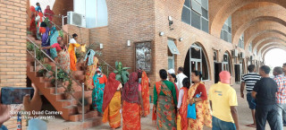 विभिन्न माग राख्दै लुम्बिनी विकास कोषमा तालाबन्दी