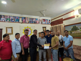 आगलागी प्रभावित व्यवसायीलाई सिद्धार्थ उवा संघद्वारा राहत प्रदान