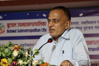 स्वास्थ्यका दरबन्दीबेगरका कर्मचारीसँग बुटवलले गर्‍यो छलफल