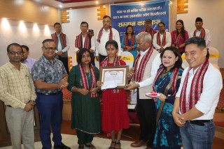 कक्षा १२ को परीक्षामा नगर प्रथमसहित उत्तीर्ण विद्यार्थीहरुलाई काशीद्वारा सम्मान