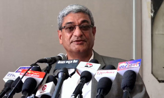 राजनीतिक स्थिरता र अर्थतन्त्रलाई चलायमान गर्नु सरकारको उद्देश्य : गृहमन्त्री लेखक