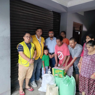 लायन्स बुटवल स्टार्सद्वारा दृष्टिबिहीन समूहलाई सहयोग