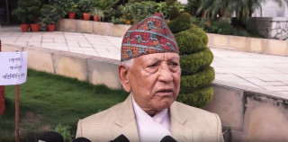 कुुलमान घिसिङलाई कारवाही गर्नुहुँदैन :  सांसद केसी