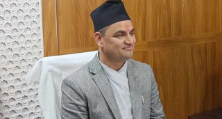 स्वास्थ्य बीमाको सिलिङ ५ लाख पुर्‍याउन सरकार अलमलमा छ : मन्त्री पौडेल