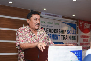 उद्योगी ध्रुव श्रेष्ठ भन्छन्–सफल मात्र होइन, असल लिडर बनौं