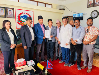 सञ्चार माध्यमको विकासका लागि सरकारले उपयुक्त निकास निकाल्छ : मुख्यमन्त्री आचार्य