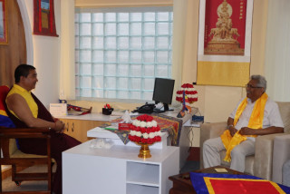 श्रीलंकाका पूर्वराष्ट्रपति राजापाक्षेलाई लुम्बिनीमा स्वागत