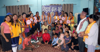 ताइवानको युवेन टोंग मेरिट एशोसियशनद्वारा तीनवटा संस्थालाई आर्थिक सहयोग