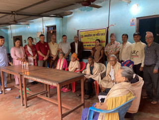 मानव अधिकार तथा शान्ति समाज रुपन्देहीद्वारा वृद्धवृद्धालाई सम्मान