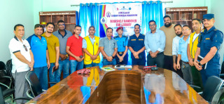 लायन्स सिद्धार्थनगर प्रोग्रेसिभद्वारा जिप्रका रुपन्देहीलाई बुकसेल्फ हस्तान्तरण