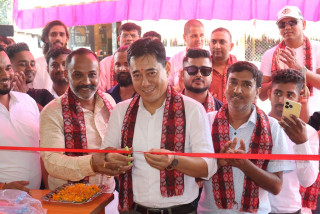 युसीएमएस नजिकै सञ्चालनमा आयो ‘न्यू युनिक मोबाइल सर्भिस सेन्टर’