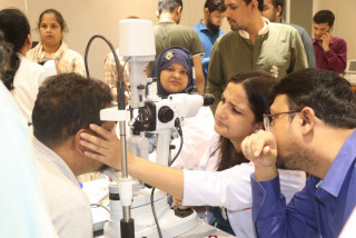 रण अम्बिका शाह आँखा अस्पतालद्वारा बंगलादेशमा आँखा स्वास्थ्यको विशेषज्ञ सेवा