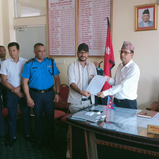 पत्रकार गुप्तामाथि दुर्व्यवहार गर्नेलाई कारवाहीको माग