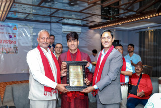 भन्सार एजेन्ट संघ सिद्धार्थनगरद्वारा शुभकामना आदानप्रदान, मेयर र सिडिओलाई सम्मान