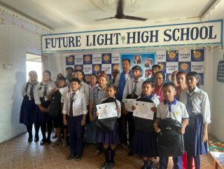 माइग्रेन्ट परिवारले दिए १४ जना विद्यार्थीलाई पूर्ण छात्रवृति