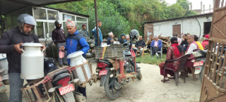 विद्यालयको दिवा खाजा कार्यक्रममा दुग्धजन्य परिकार समावेश गर्न सहजीकरण गरिने