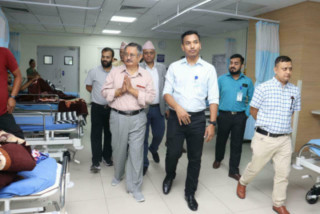 बुटवल हस्पिटलको पूर्व गृहमन्त्री खाणसहित नेताहरुबाट अवलोकन
