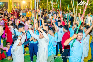 होटल पौवाको बुटवल शाखामा सरायँ नाच प्रस्तुत