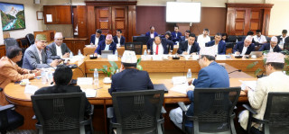 अर्थ मन्त्रालय व्यवसायिक र औद्योगिक वातावरण सिर्जनामा केन्द्रित हुने