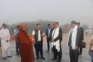 म्यानमारका संस्कृतिमन्त्री यूटिनद्वारा लुम्बिनी भ्रमण