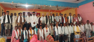 प्रतापपुरमा विभिन्न दल परित्याग गरी  ७६ जना एमालेमा प्रवेश