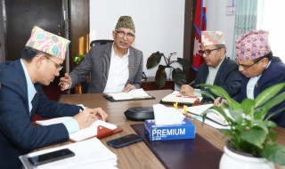 राजस्व संकलनमा थप मेहनत गर्न अर्थमन्त्री पौडेलको निर्देशन