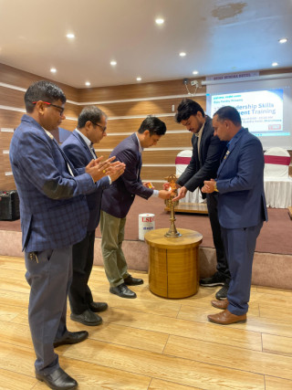 प्रमुख कर अधिकृत पोख्रेल भन्छन्–देशमा चमत्कारिक लिडरको खाँचो छ