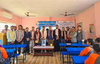 लियो सिद्धार्थनगर गौतमबुद्धद्वारा विद्यालयलाई सेनेटरी प्याड डिस्पोजल मेसिन हस्तान्तरण