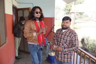 जन्मोत्सवको अवसरमा आश्रमका वृद्धवृद्धालाई भोजन