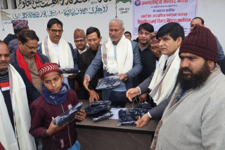 अन्तर्राष्ट्रिय भन्सार दिवसको अवसरमा मदरसाका विद्यार्थीहरुलाई स्वीटर वितरण